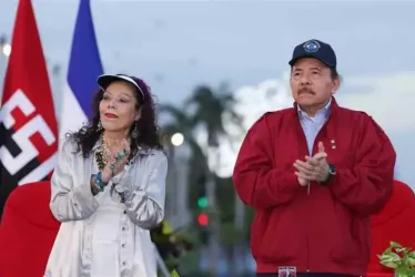 Daniel Ortega, presidente de Nicaragua, y su esposa, Rosario Murillo, vicepresidenta del país centroamericano.