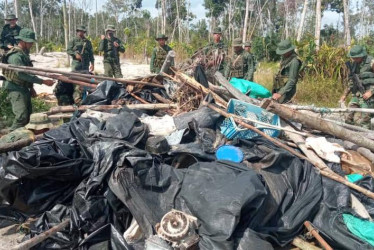 La Fuerza Armada Nacional Bolivariana de Venezuela denunció que la minería ilegal está deteriorando significativamente la selva amazónica en su país.