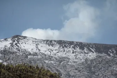 El Servicio Geológico Colombiano informó que ha aumentado la actividad del volcán Nevado del Ruiz en los últimos días respecto a las últimas semanas.