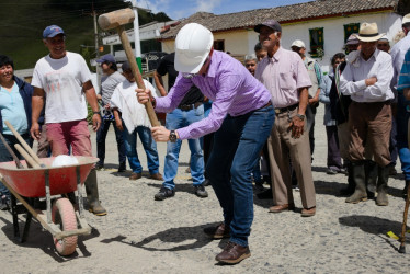 El alcalde, Juan Pablo Ospina Rosas, realizó un acto para comprometerse con los sanfeleños y tomó el mazo.