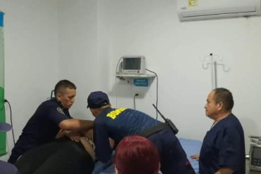 La paciente fue trasladada al hospital San Simón.