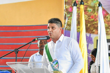 Foto | Tomada del FB de la Alcaldía de Tumaco y de Internet | LA PATRIA  Félix Henao, alcalde de Tumaco (Nariño)
