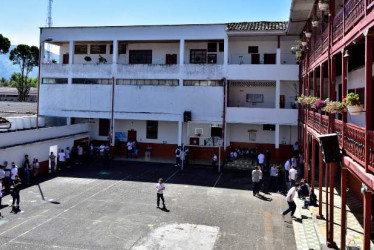 En las 165 instituciones educativas de colegios públicos de municipios de Caldas, distintos de Manizales, continúan las matrículas, que son gratis.