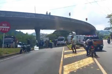 Sitio del accidente en la vía Manizales-Chinchiná.