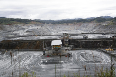 La mina de Cobre representaba el 4,8 % del producto interno bruto (PIB) y el 75 % de las exportaciones de Panamá, según datos de la empresa, que comenzó a exportar ese mineral en el 2019. 