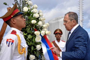 Foto | EFE | LA PATRIA Cuba y Rusia resaltaron las "excelentes relaciones" entre ambos países tras la reunión del ministro de Exteriores ruso, Serguéi Lavrov, con su homólogo insular, Bruno Rodríguez, en la capital de la isla.