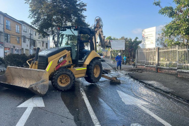 Un daño en la avenida Paralela con calle 55 obligó a la suspensión del suministro de agua en cuatro barrios de Manizales durante este sábado.