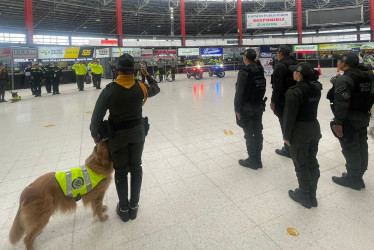La Policía Metropolitana de Manizales presentó en la Terminal de Transportes el plan de seguridad para la Semana Santa en la ciudad.