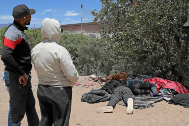 Migrantes que han logrado llegar al río Bravo, la frontera entre Ciudad Juárez y El Paso, Texas, aseguran temer al crimen organizado.