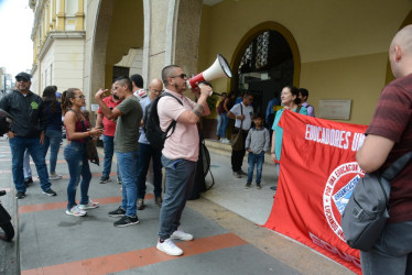 Los maestros de Caldas vuelven a las calles a protestar, esta vez por el nuevo sistema de salud.