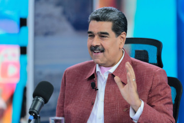 El presidente venezolano Nicolás Maduro afirmó en su programa semanal de televisión 'Con Maduro +' que, de ganar las elecciones, convocará "al más grande diálogo" en el país.