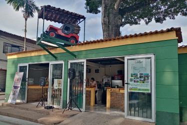 Los caficultores de Chinchiná exponen sus tostados en el Café al Parque, que es una cafetería creada por Comitur, asociación que agrupa a 13 productores del grano.