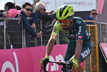 El colombiano Daniel Felipe Martínez (Bora Hansgrohe) es segundo en la clasificación general del Giro de Italia.