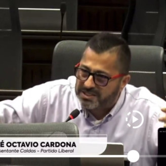 El representante a la Cámara por el Partido Liberal en Caldas, José Octavio Cardona, calificó al exalcalde de Manizales Carlos Mario Marín Correa de petardo.