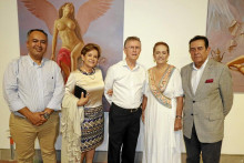 Eduardo Andrés Grisales López, alcalde de Chinchiná; Martha Betancurt García, Ramiro Ramírez Cardona, Norma Jiménez de Arias y Carlos Alberto Arias Aristizábal.