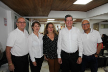 Jorge Enrique Aguirre, Luz Elena Ríos, Esperanza Echeverry, Carlos Giraldo y Leonel Martínez.