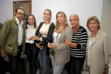 Juan Carlos Barbero, Leonora Castaño, Rosa María Gómez, Isabella Ferro, Gloria Barbero, Gloria Suárez de Barbero.