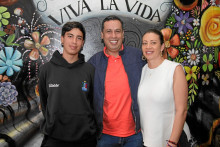 Nicolás Torres, Juan José Torres y Paola Carvajal eligieron La Gringa Mexicana para almorzar.