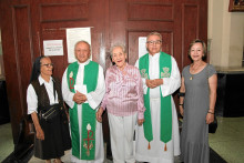 Hermana Rocio Cardona, sacerdote Óscar Cardona, Nohemí Cardona, párroco Enrique Arenas y Martha Lucía Giraldo.