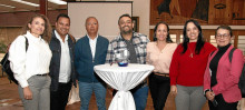 Gloria Gil, Jesús Narváez, Carlos Botero, Ricardo Castaño, Gloria Rocío Morales, Sandra Salazar y Lida Noreña.