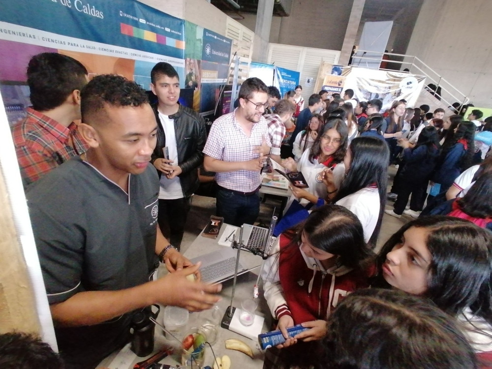 Cerca de 3 mil estudiantes de Manizales asistieron la semana anterior a la tercera edición de Expo U, feria de universidades organizada por el diario LA PATRIA, para conocer la oferta de educación superior de la región.